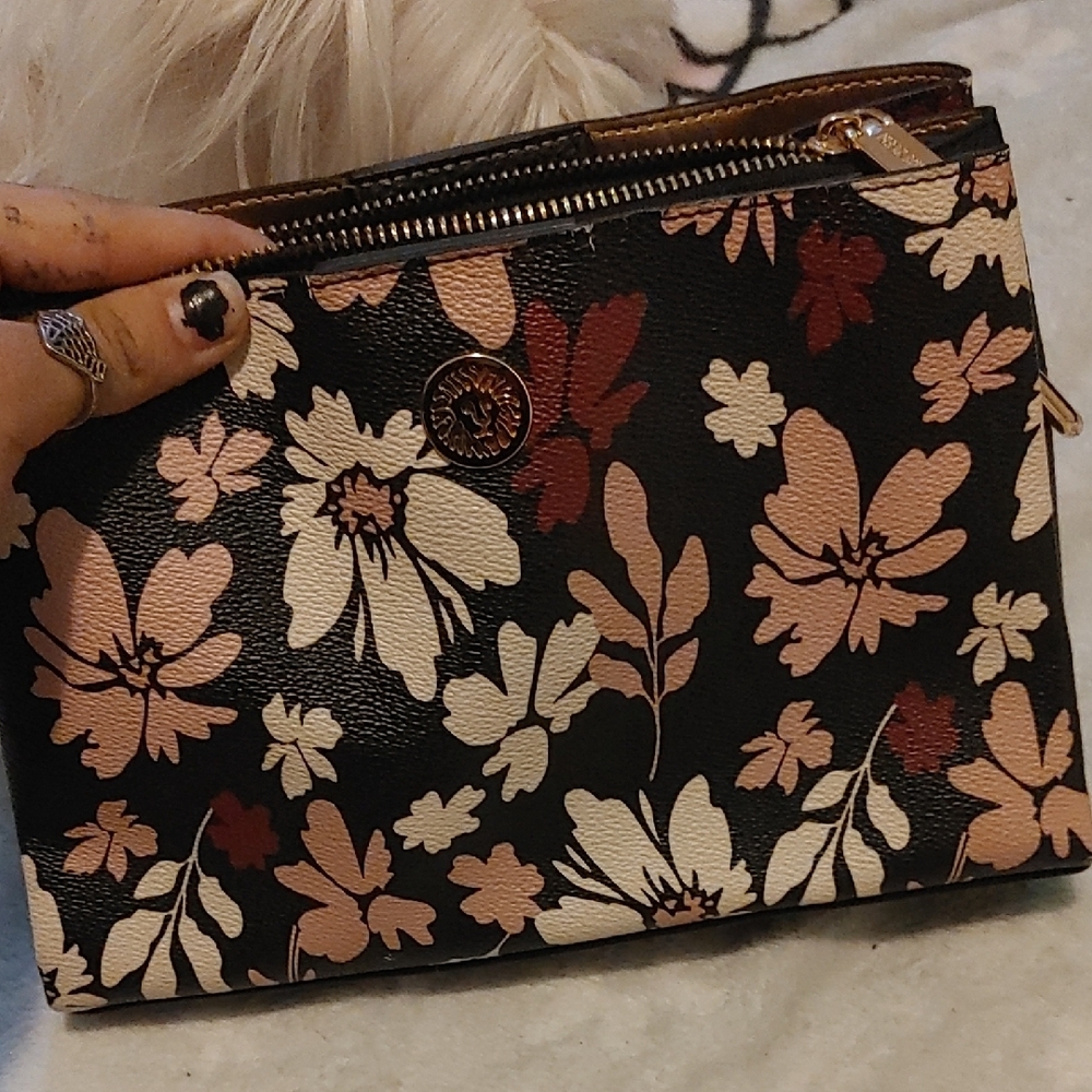 Floral Black and Pink Women's Bag - Picture 4 of 7